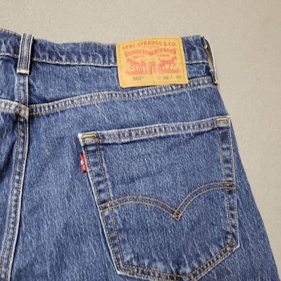 Levi 502 Jeans - Size 36 Medium wash - Picture 9 of 15